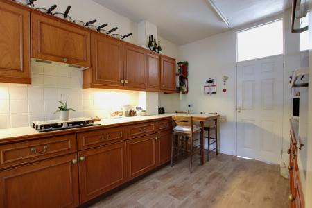 KITCHEN/BREAKFAST ROOM