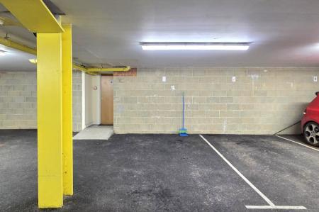 PARKING & ENTRANCE