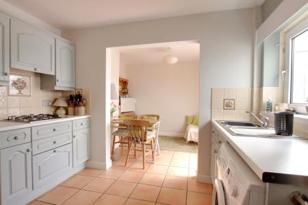 KITCHEN/DINER