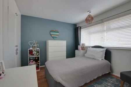 BEDTOOM TWO