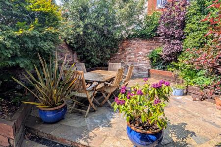 GARDEN