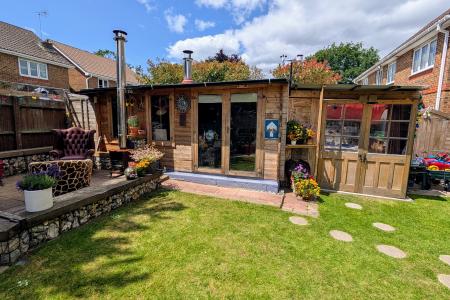 SUMMER HOUSE