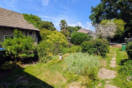 FRONT GARDEN