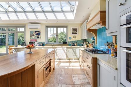 KITCHEN AREA