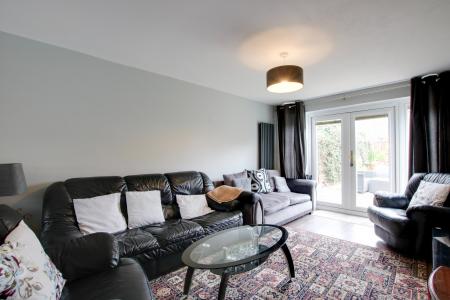 LOUNGE AREA