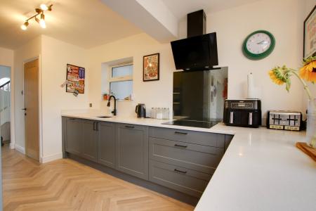 KITCHEN AREA