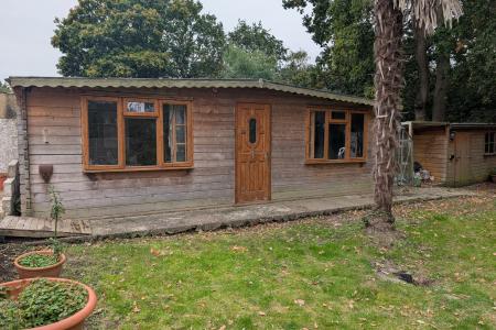 SUMMERHOUSE
