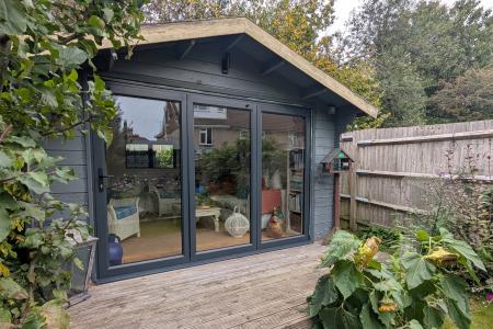 SUMMER HOUSE