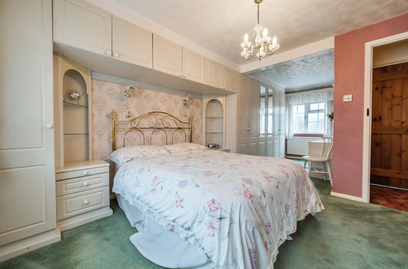 3 bedroom End of Terrace House for sale in Margaretting