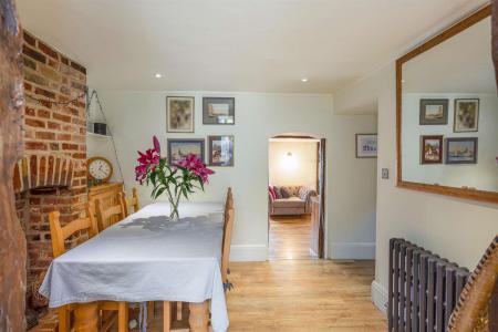 8467045-interior20-800.jpg