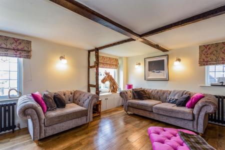 8467045-interior15-800.jpg