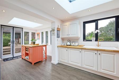 Kitchen 3.jpg