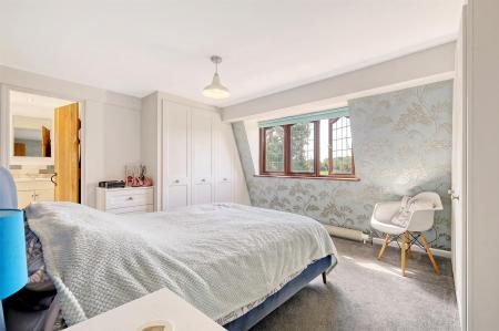 Bedroom 1.jpg