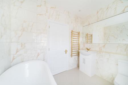 General Bathroom.jpg