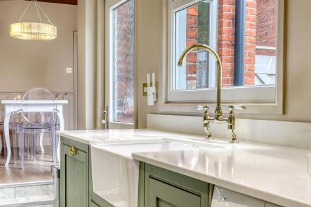 img_6884_8 copy 2.jpg