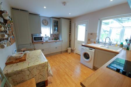 Kitchen/Breakfast Room