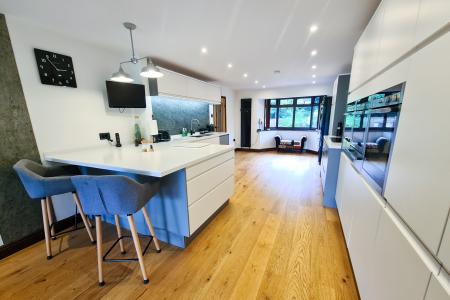 Kitchen/Breakfast Room