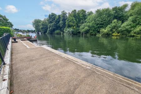 Riverside Mooring