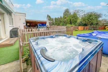 Hot tub