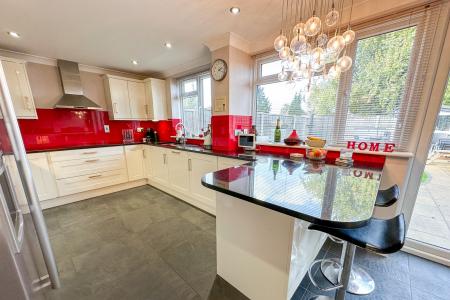 Kitchen/Breakfast Room