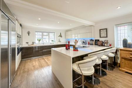 Kitchen/Breakfast Room