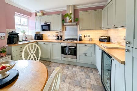 Kitchen/Breakfast Room