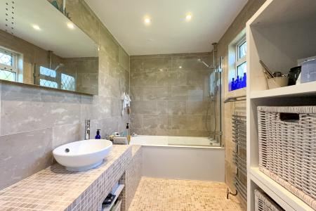 Family bathroom