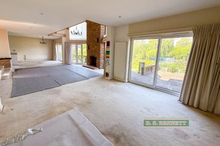 Open plan reception
