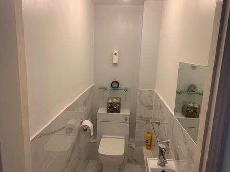 Guest Cloakroom - View 2