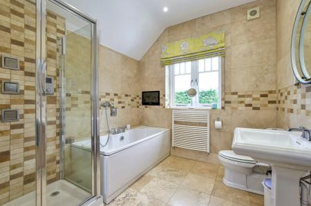 4-Piece Family Bathroom