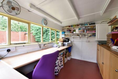 GARDEN HOME OFFICE