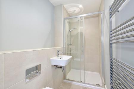 En suite to Bedroom 2