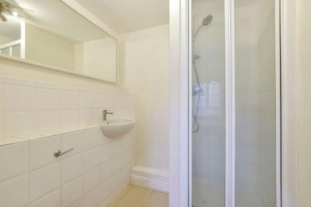 Ensuite Shower/WC to Bedroom 1