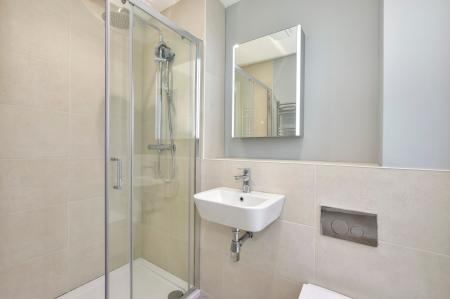 En suite to Bedroom 1