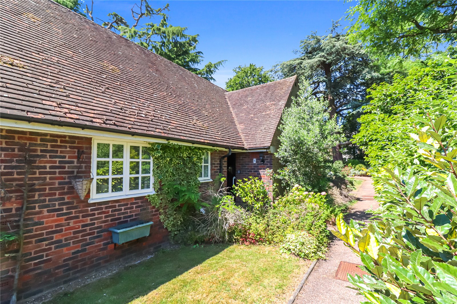 1 bedroom Terraced Bungalow for sale in Watford