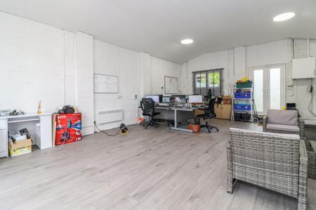 Garage/Home Office