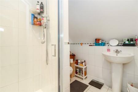 Ensuitre Shower-Wc