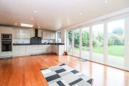 Open Plan Kitchen-Dining Room