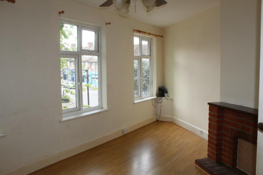 4 bedroom Flat for rent in Elm Park