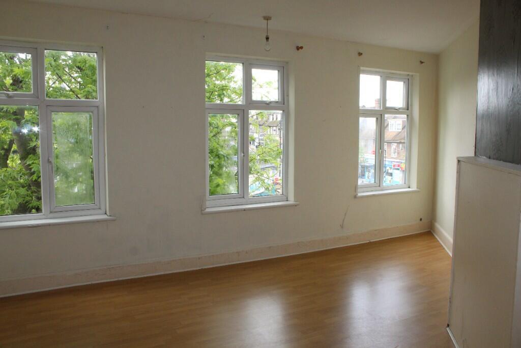 4 bedroom Flat for rent in Elm Park