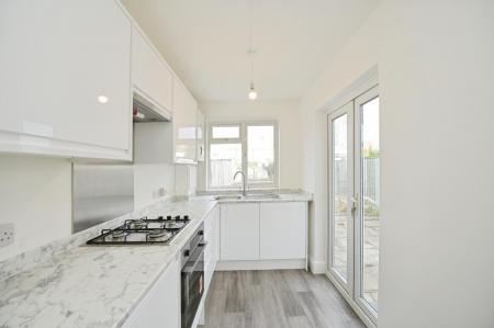 PHOTO-2025-12-12-10-38-01 (5).jpg