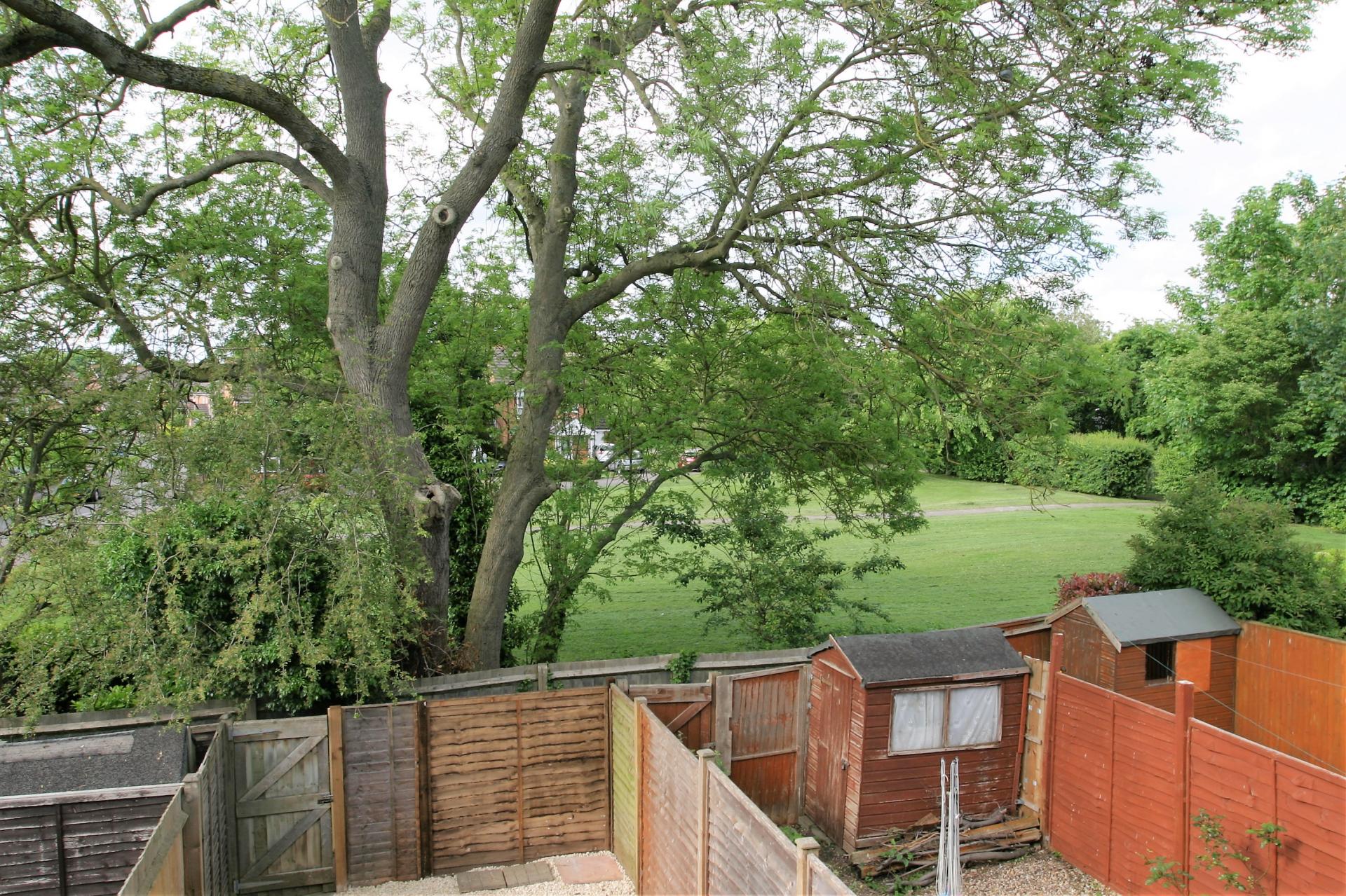 2 bedroom Terraced House for sale in Aylesbury