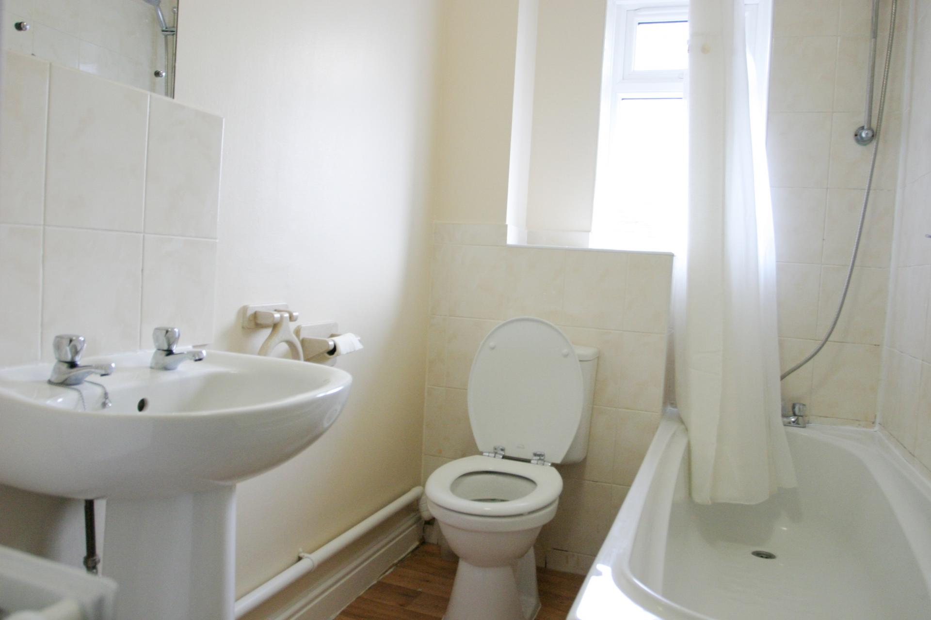 2 bedroom Terraced House for sale in Aylesbury