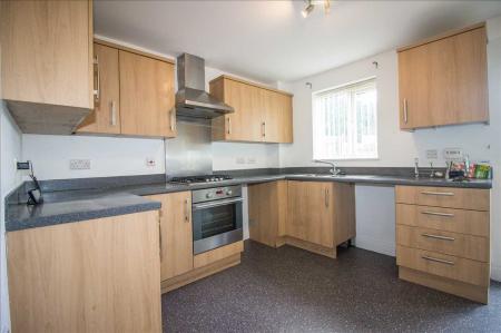 Kitchen / Dining Area