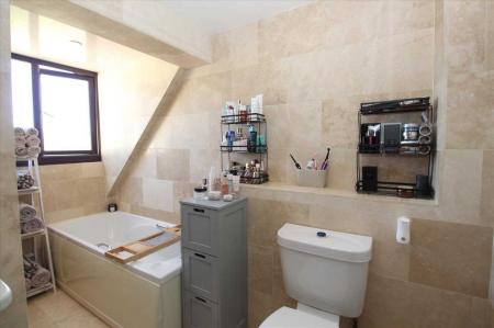 En Suite Bathroom