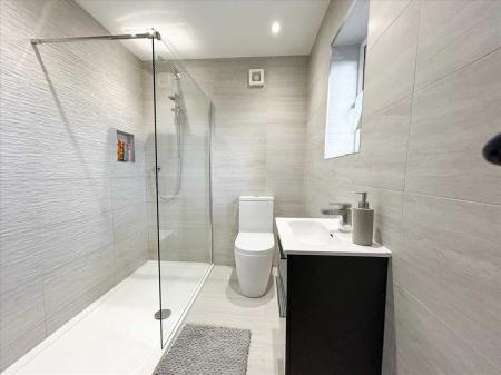 En Suite Shower Room