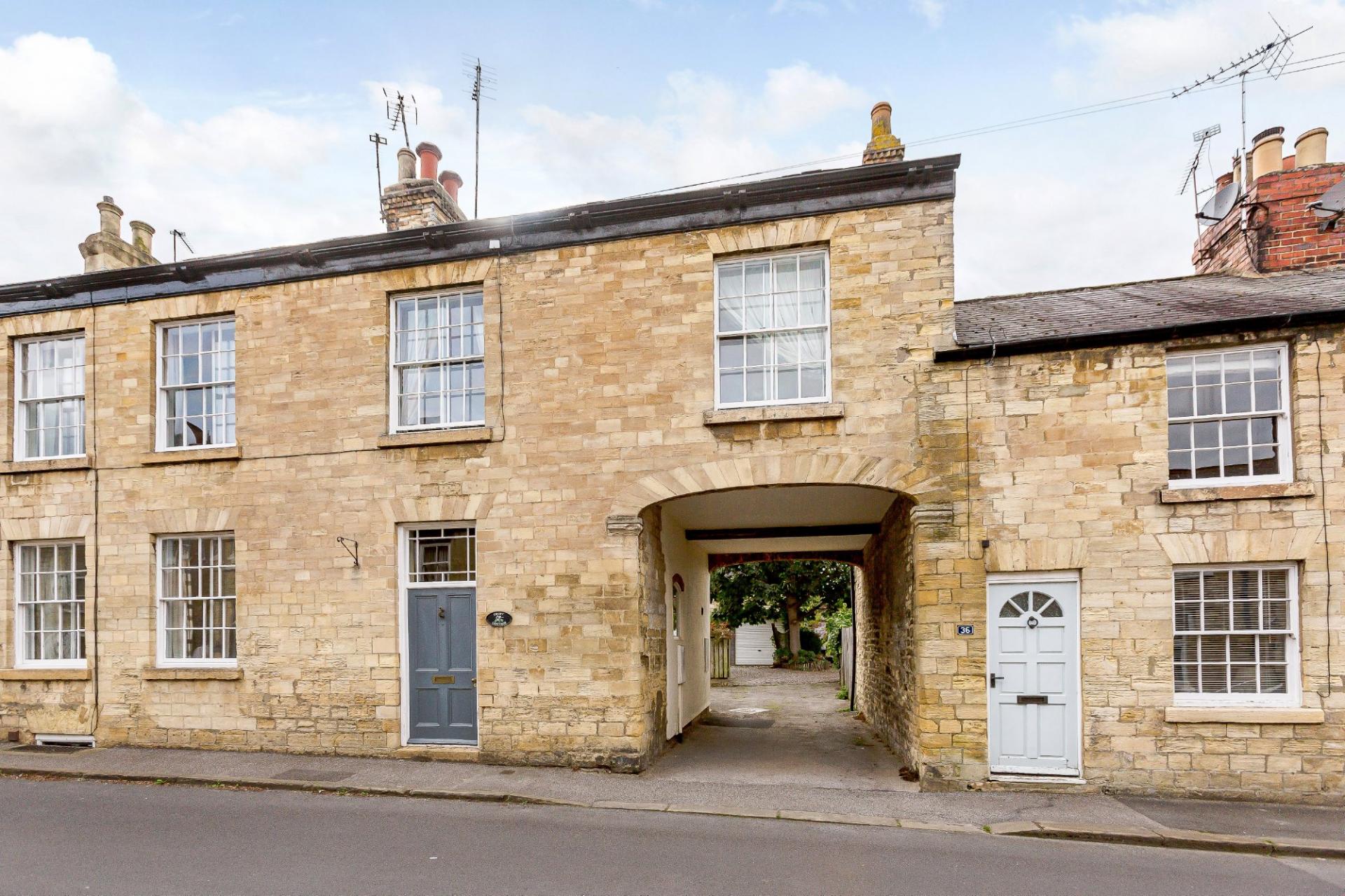 2 bedroom Terraced House for sale in Wetherby