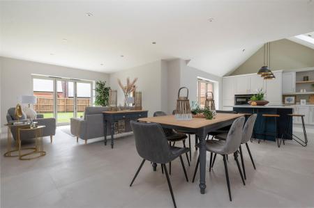 L SHAPED OPEN PLAN LIVING/DINING KITCHEN