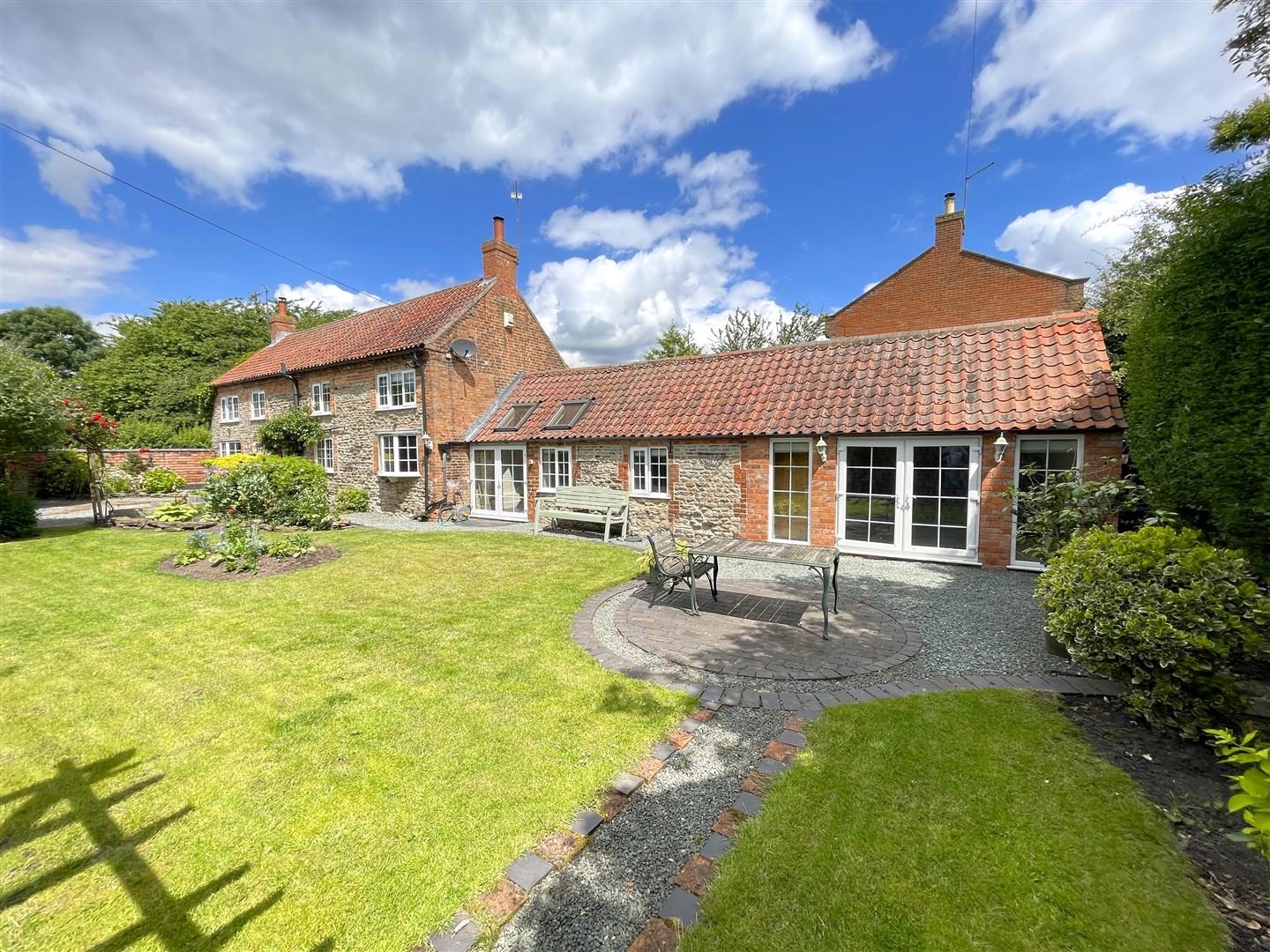 4 bedroom Character Property for sale in Hawksworth