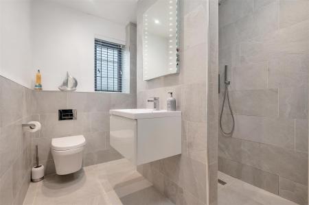 ENSUITE SHOWER ROOM